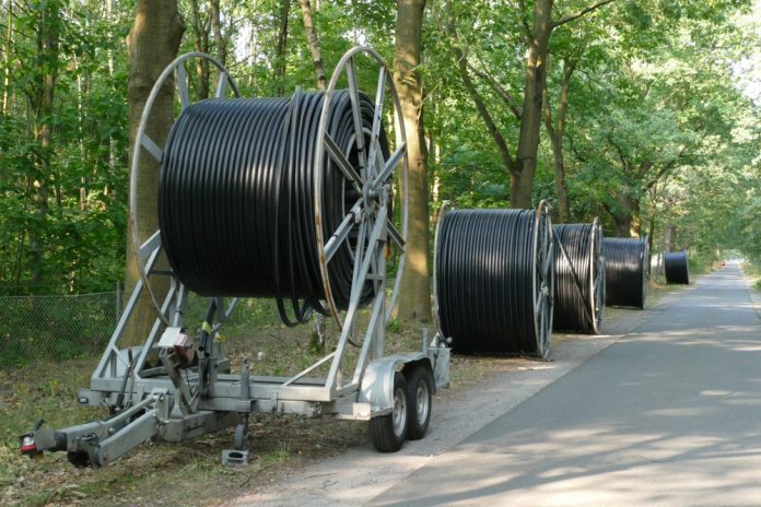 Diferența dintre cablurile de fibră optică în rețelele de telecomunicații