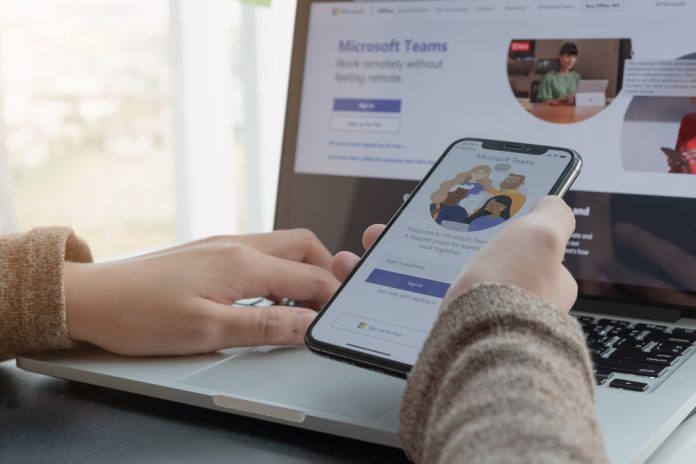Cum să optimizezi colaborarea între compartimente cu Microsoft Teams