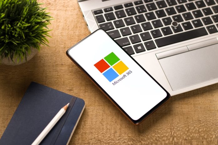 Pentru IMM-uri, digitalizarea începe cu Microsoft 365