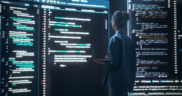 Știai că tehnologia blockchain nu este utilizată doar pentru criptomonede, ci și pentru securizarea datelor în diverse industrii?